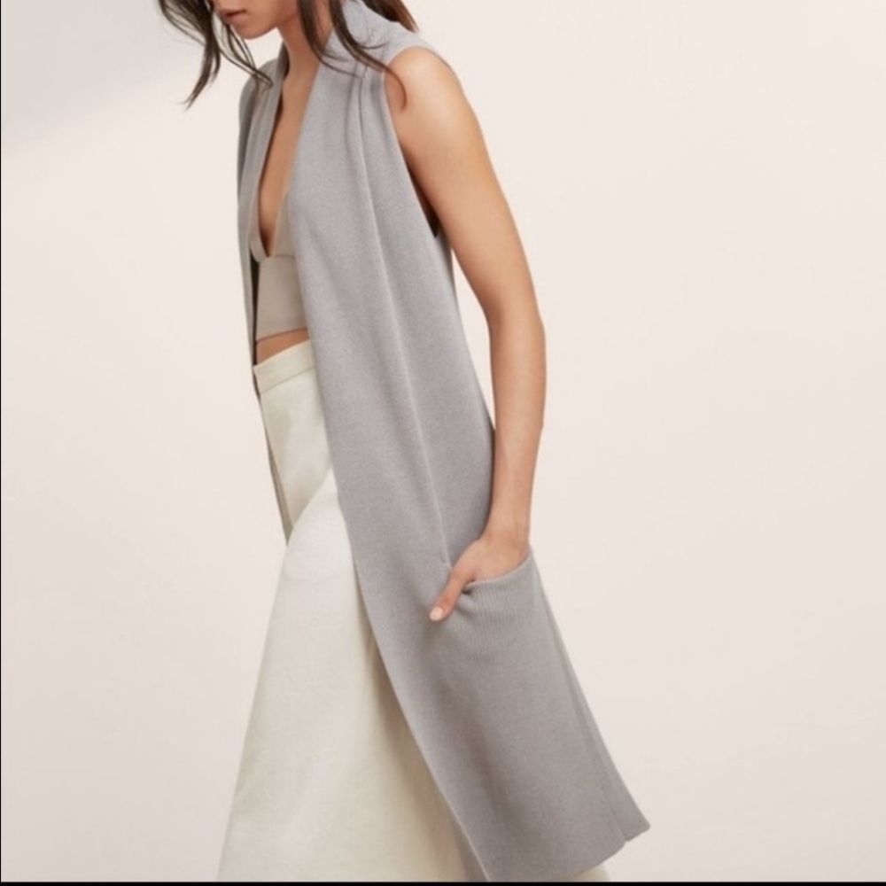 Wilfred Gray Sleeveless Cardigan